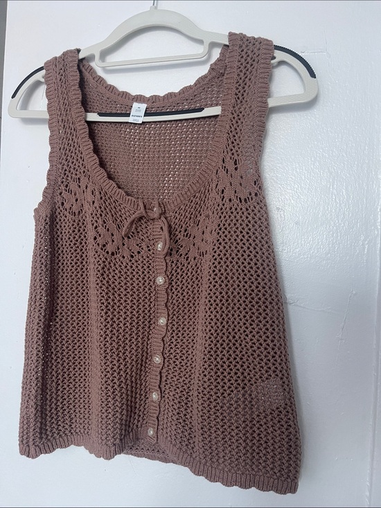GAP Tops - GAP Crocheted Button-Front Tank in Mauve